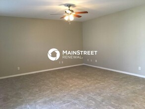 13592 W Gelding Dr in Surprise, AZ - Foto de edificio - Building Photo