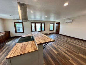 35 S Palouse St in Walla Walla, WA - Foto de edificio - Building Photo