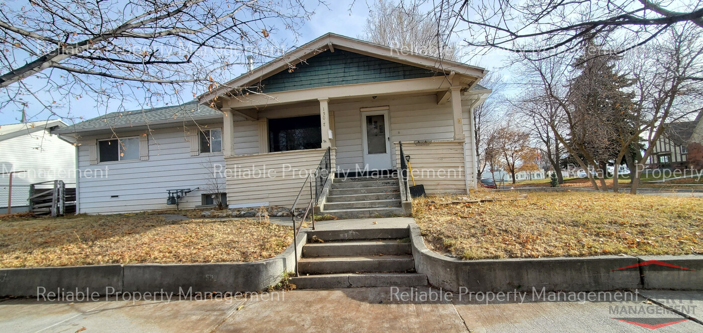 1502 Idaho Ave in Idaho Falls, ID - Foto de edificio