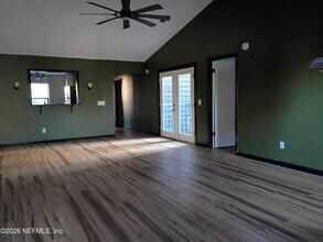 5561 Mariners Cove Dr in Jacksonville, FL - Building Photo - Building Photo