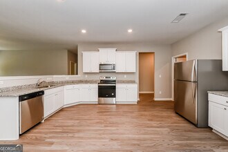 135 Ashley Trace in Covington, GA - Building Photo - Building Photo