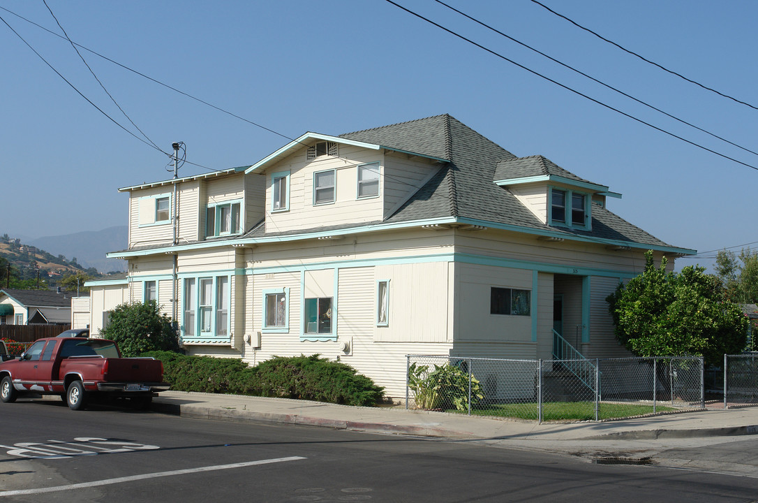 315 Ventura St in Santa Paula, CA - Foto de edificio