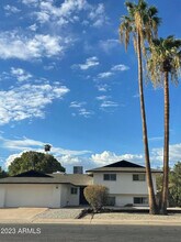 1600 E Laguna Dr in Tempe, AZ - Building Photo - Building Photo