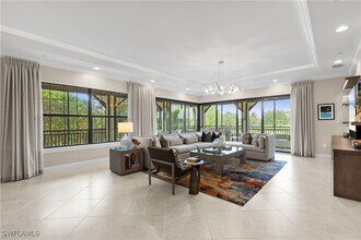16391 Viansa Wy in Naples, FL - Building Photo - Building Photo