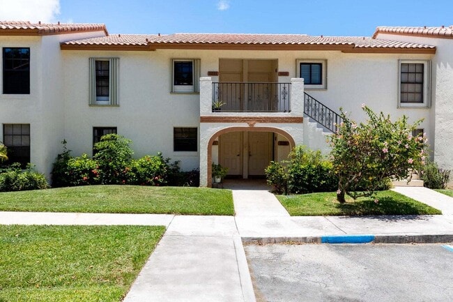 321 Olivewood Pl in Boca Raton, FL - Building Photo - Building Photo
