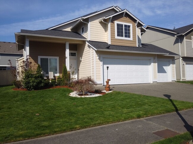 property at 2914 Campus Prairie Loop NE
