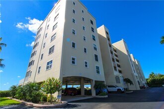 4895 Bonita Beach Rd SW in Bonita Springs, FL - Building Photo - Building Photo