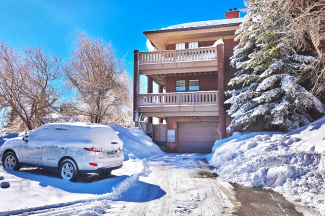 8371 Meadowview Dr in Park City, UT - Foto de edificio - Building Photo