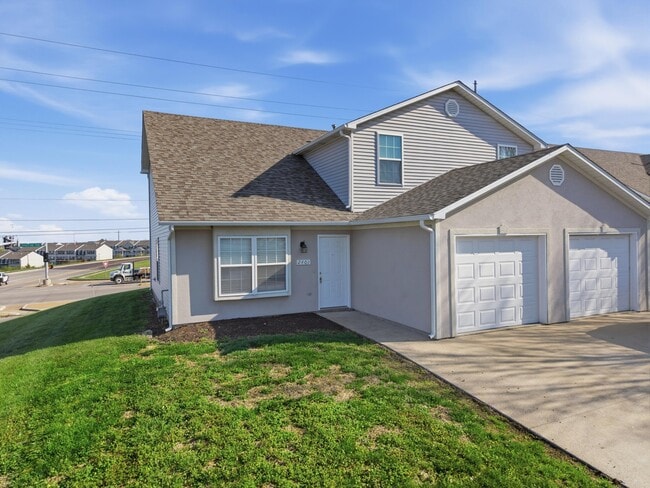 property at 2401 Northampton Dr