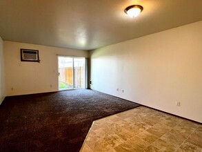 205 Valleyview Ave in Selah, WA - Building Photo - Building Photo