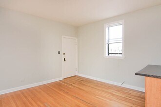 728 W Barry Ave in Chicago, IL - Foto de edificio - Building Photo