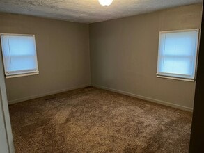 1216 N Steuben Ave in Chanute, KS - Building Photo - Building Photo