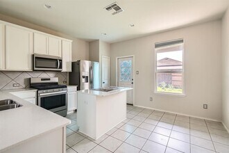 183 Eves Necklace Dr. in Buda, TX - Building Photo - Building Photo