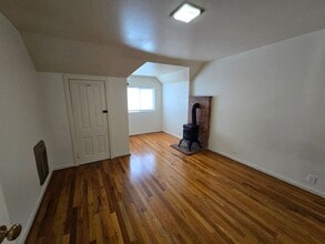 132 Race St in Grass Valley, CA - Building Photo - Building Photo