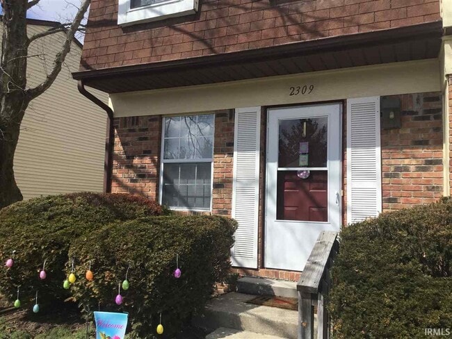 property at 2309 S Burberry Ln