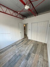 214 NW 11th St in Miami, FL - Building Photo - Building Photo