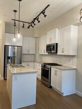 11077 Ravine Rd in Surrey, BC - Building Photo - Building Photo