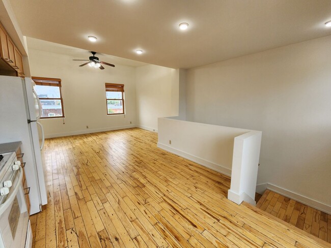 property at 2941 W Girard Ave