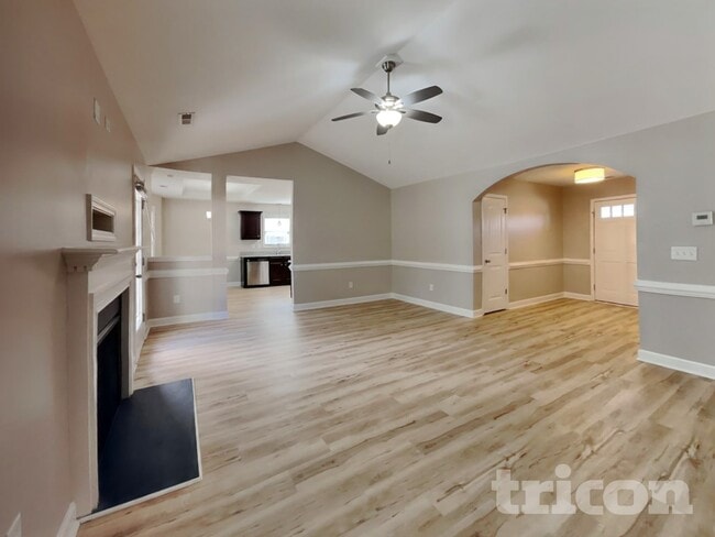 140 Parkers Pointe Dr in Benson, NC - Foto de edificio - Building Photo