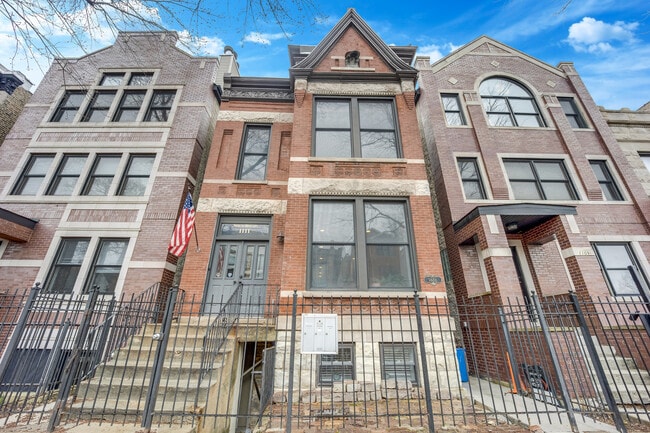 property at 1111 N Mozart St