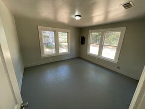 2630 Lindholm St in Shreveport, LA - Building Photo - Building Photo