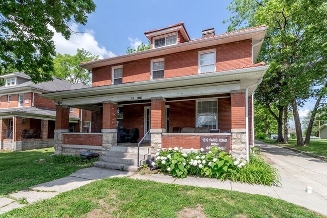 1319 Paris Rd in Columbia, MO - Building Photo - Building Photo