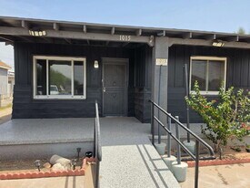 1015 South 1st Avenue in Phoenix, AZ - Building Photo