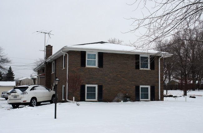 302 Le Jeune Ave in Lockport, IL - Foto de edificio - Building Photo