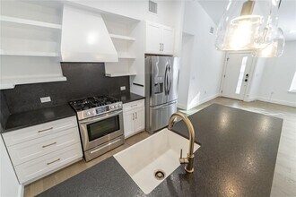 5107 Kings Hwy in Austin, TX - Building Photo - Building Photo