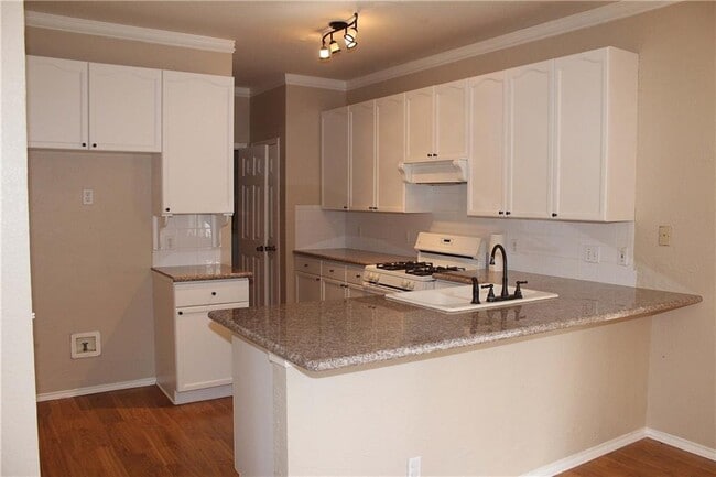 8107 Hawick Dr in Round Rock, TX - Building Photo - Building Photo