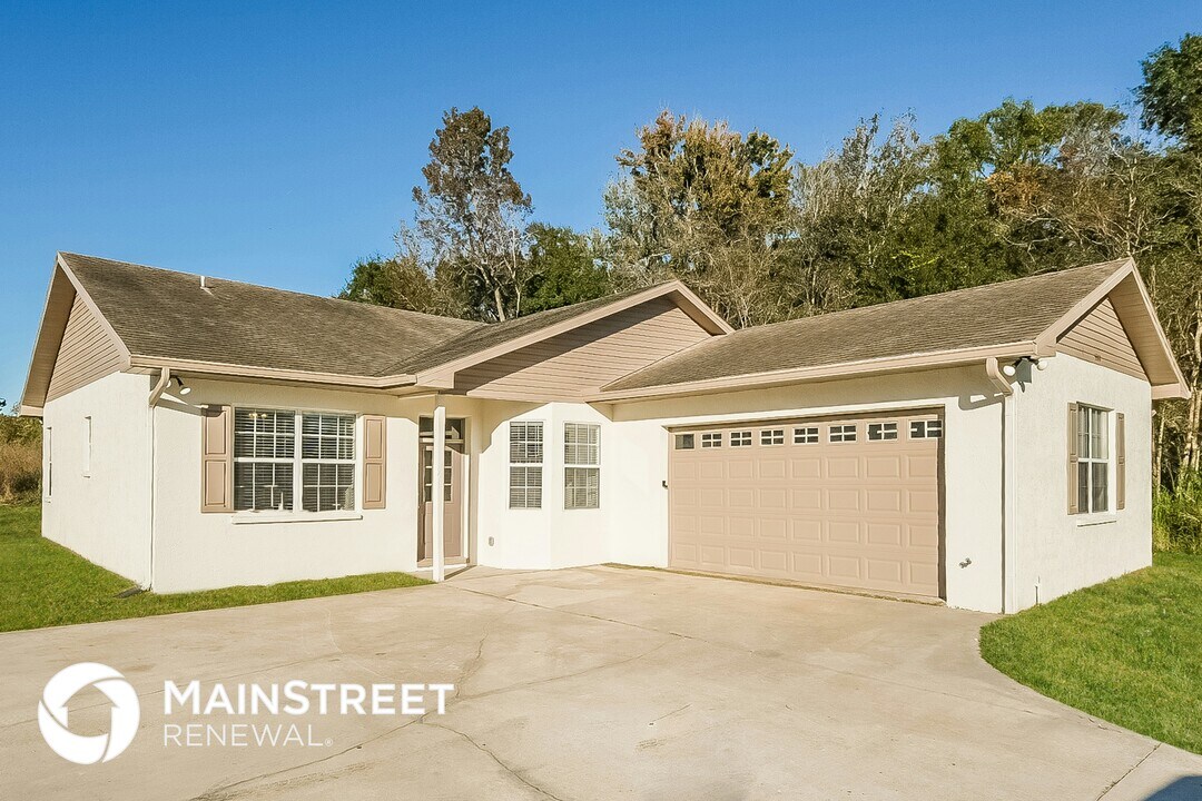 3300 Hickman Ave in Plant City, FL - Foto de edificio