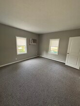 8 Quincy Ave in Norwood, MA - Building Photo - Building Photo