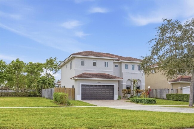 12920 SW 143rd Terrace in Miami, FL - Building Photo - Building Photo
