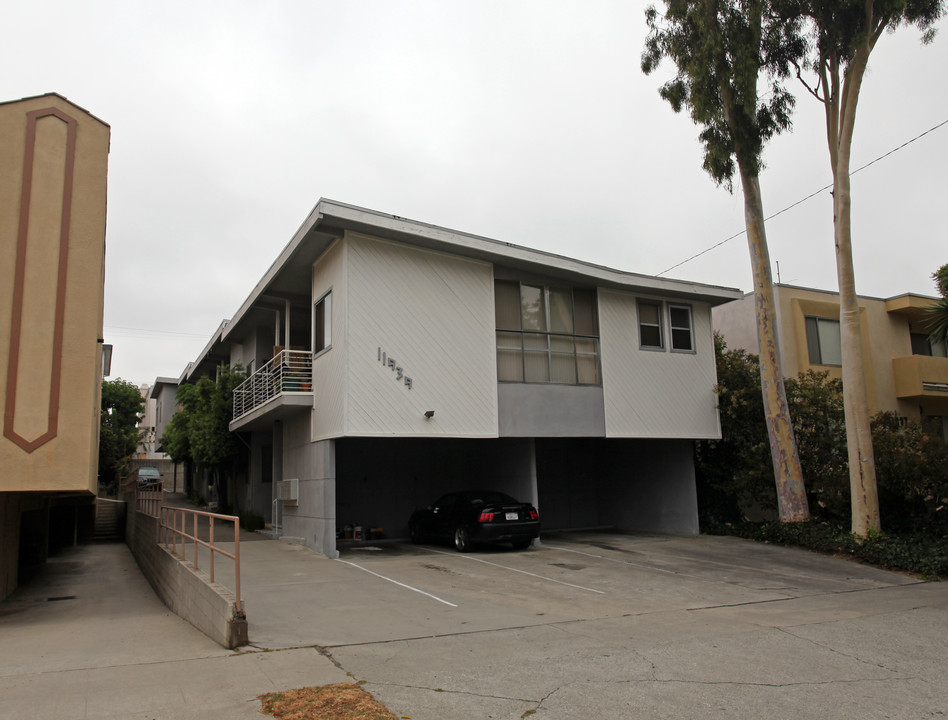 11939 Kiowa Ave in Los Angeles, CA - Building Photo