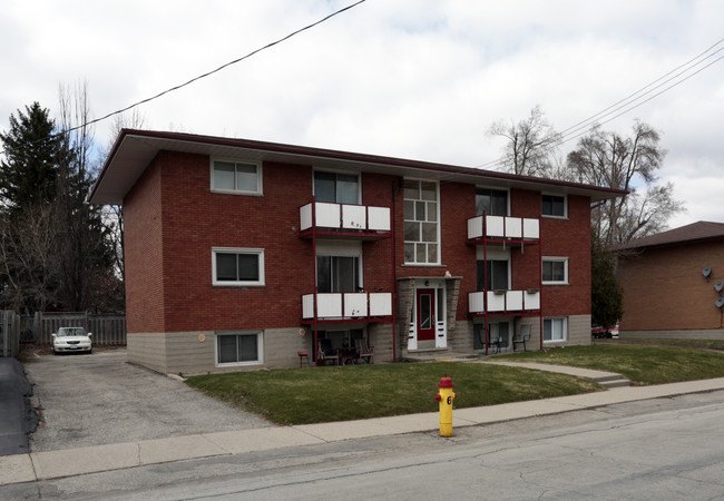 55 Bond St in Kitchener, ON - Building Photo - Primary Photo