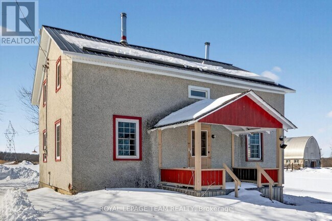3072 York's Corners Rd in Ottawa, ON - Building Photo - Building Photo