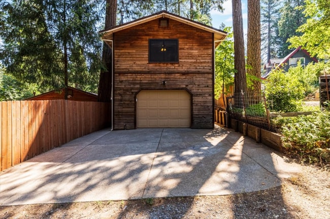 property at 5293 Buckhorn Rd