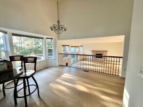 20915 NE 17th St in Sammamish, WA - Building Photo - Building Photo