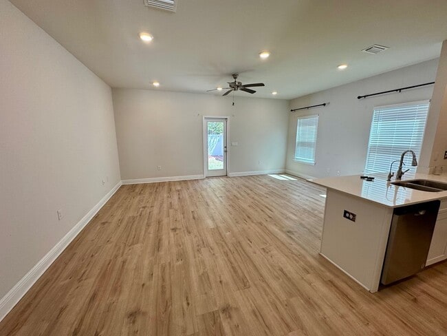 272 The Prado in Apalachicola, FL - Building Photo - Building Photo