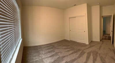 1550 NE Forest Park St in Estacada, OR - Building Photo - Building Photo