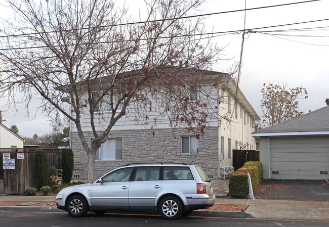 1355 Jefferson St in Santa Clara, CA - Foto de edificio - Building Photo