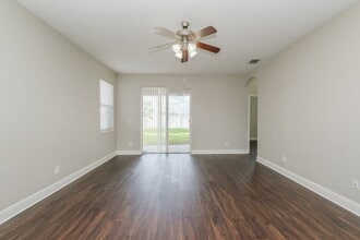 8545 Deer Chase Dr in Riverview, FL - Building Photo - Building Photo