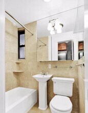 326 E 35th St in New York, NY - Building Photo - Building Photo