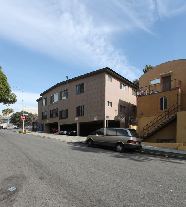 1644 Crown Hill Ave in Los Angeles, CA - Building Photo - Building Photo