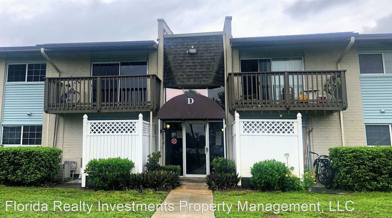 1695 Lee Rd in Winter Park, FL - Building Photo
