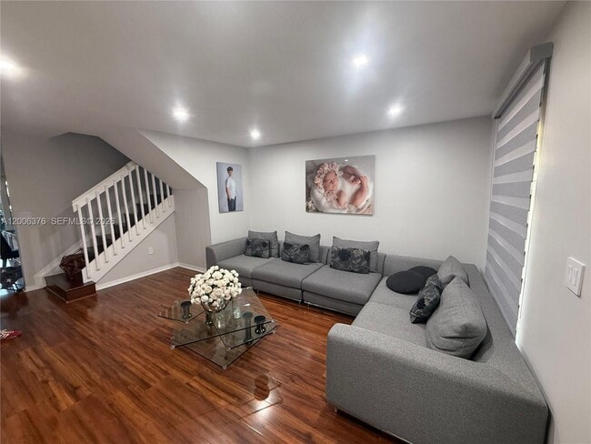 9721 SW 162nd Ct in Miami, FL - Building Photo - Building Photo