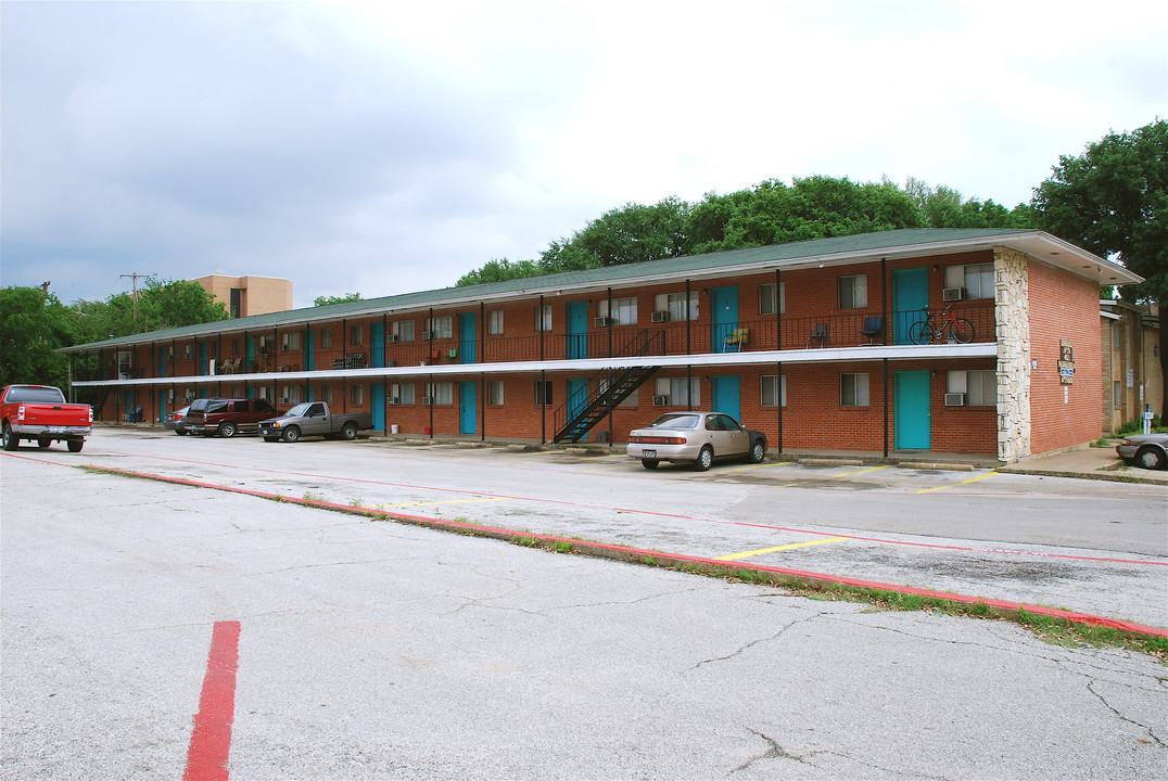 Kimberly Apartments in Arlington, TX - Foto de edificio