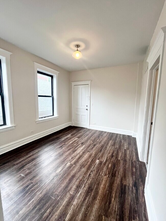 3239 S May St in Chicago, IL - Building Photo - Building Photo