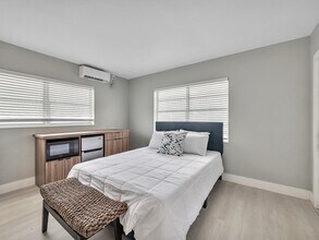 318 Walnut St in Hollywood, FL - Building Photo - Building Photo