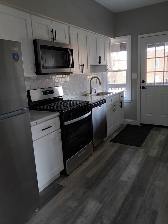 11844 Cliffton Blvd in Lakewood, OH - Building Photo